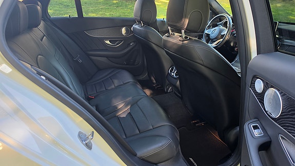 Mercedes-Benz C350 e 22 of 29