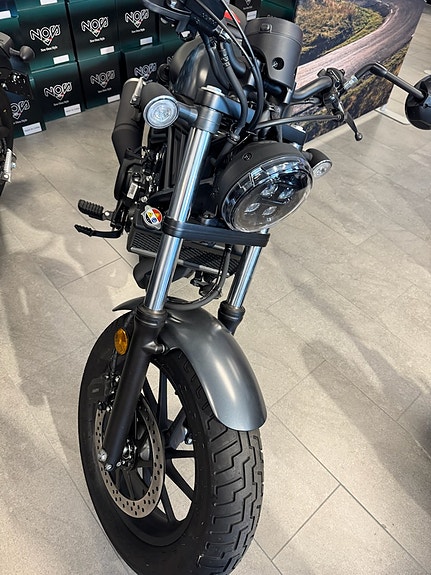 Honda CMX500 - gått lite , med varmeholker og veltebøyler 2 of 5