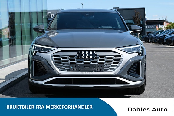 Audi SQ8 e-tron 3 of 5