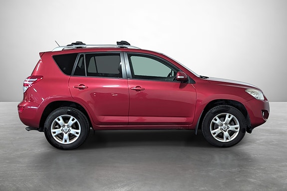 Toyota RAV4 5 of 5