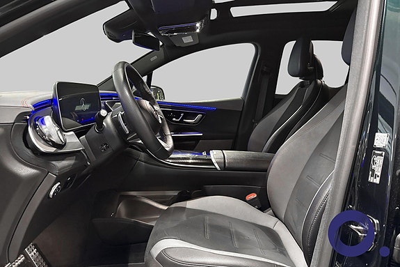 Mercedes-Benz EQE SUV 13 of 21
