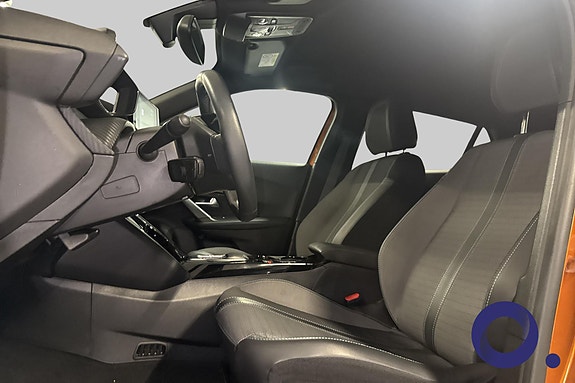 Peugeot e-2008 10 of 17