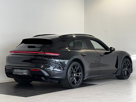 Porsche Taycan 4 4 of 5
