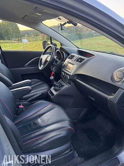 Mazda 5 11 of 12