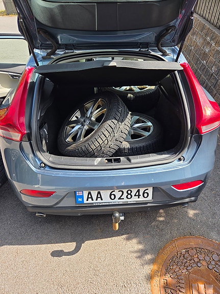 Volvo V40 13 of 13