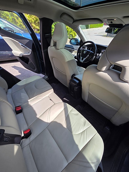 Volvo V40 11 of 13