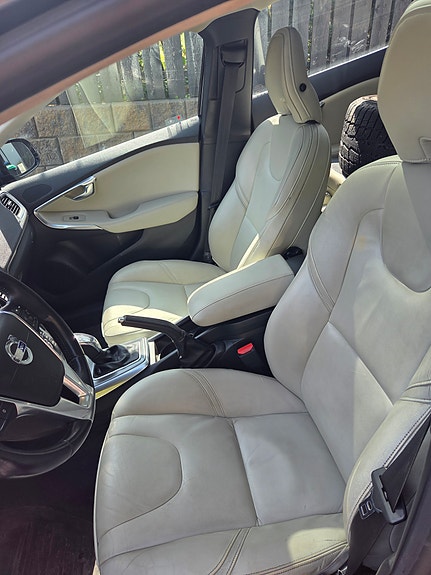 Volvo V40 6 of 13