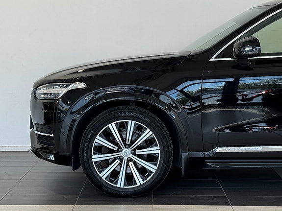 Volvo XC90 4 of 5