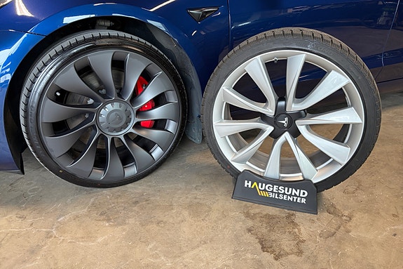 Tesla Model 3 10 of 18