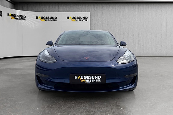 Tesla Model 3 7 of 18