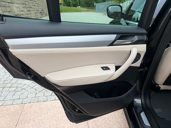 BMW X3 21 of 30