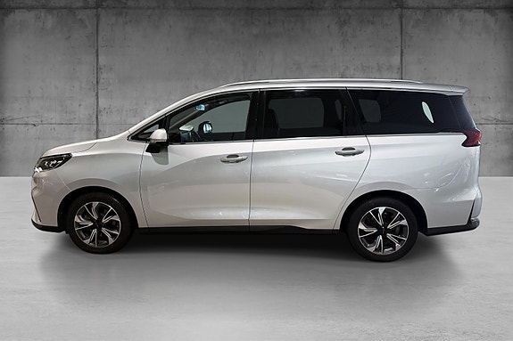Maxus Euniq 5 3 of 5
