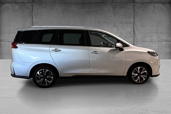 Maxus Euniq 5 7 of 21