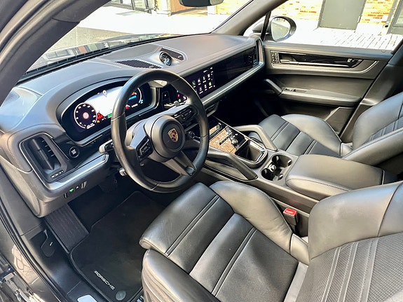 Porsche Cayenne 19 of 30