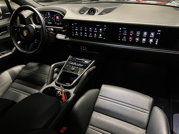 Porsche Cayenne 23 of 30