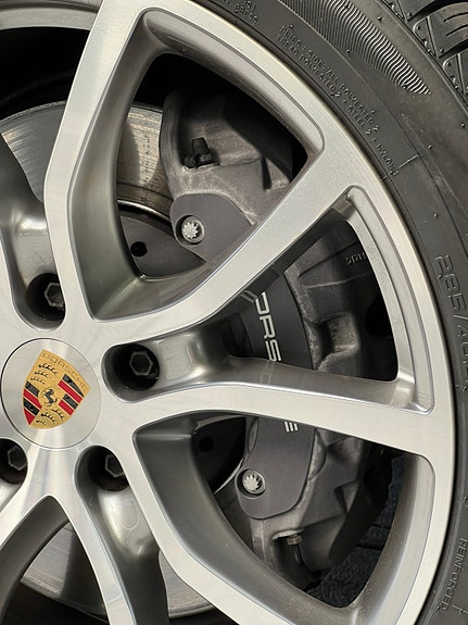 Porsche Cayenne 11 of 30