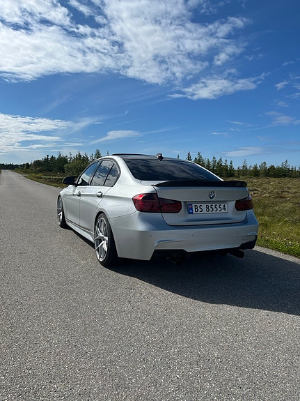 BMW 335i 4 of 10