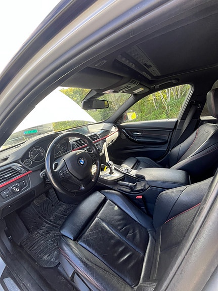BMW 335i 7 of 10