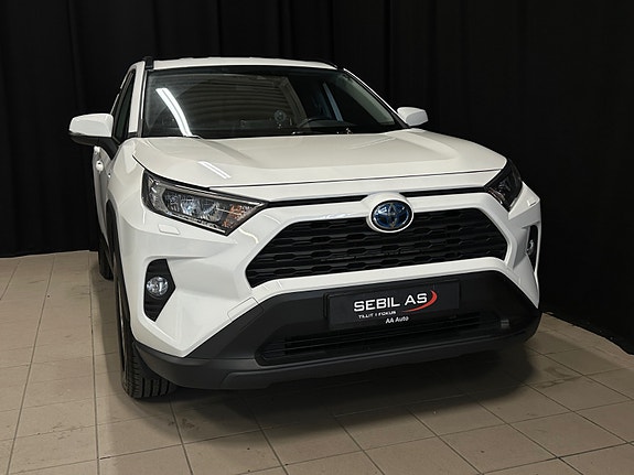 Toyota RAV4 2 of 5