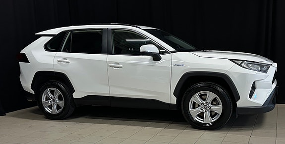 Toyota RAV4 3 of 5