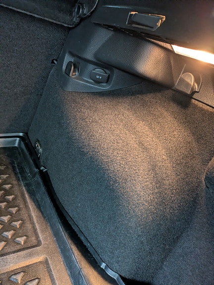 Volkswagen e-Golf VII 22 of 30
