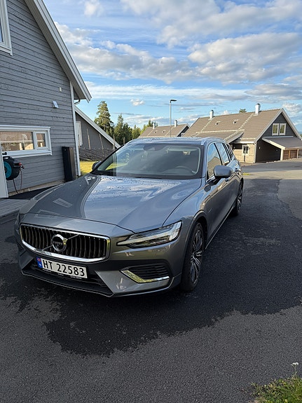 Volvo V60 3 of 5