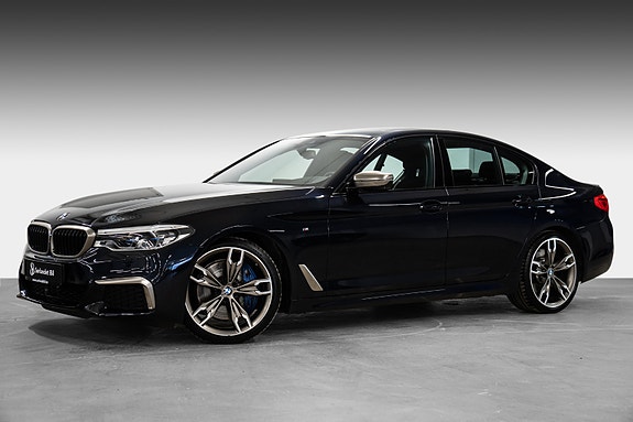 BMW M550i 2 of 5