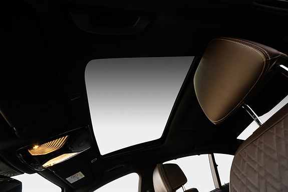 BMW M550i 26 of 30