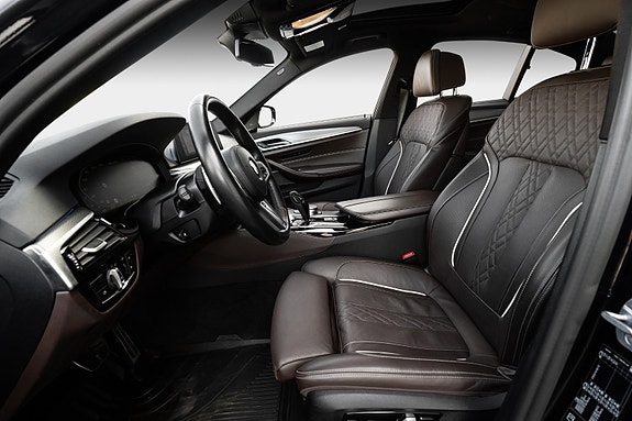 BMW M550i 9 of 30