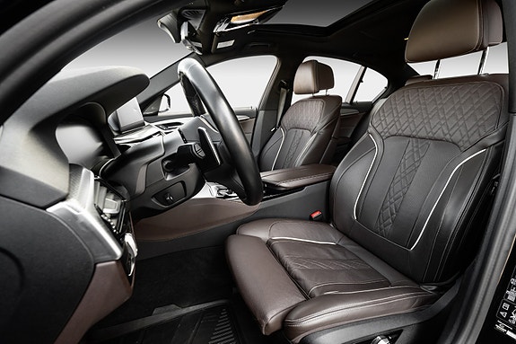 BMW M550i 8 of 30