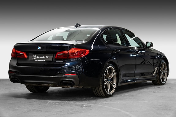 BMW M550i 5 of 5