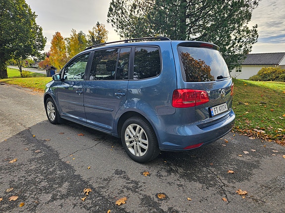 Volkswagen Touran 9 of 18