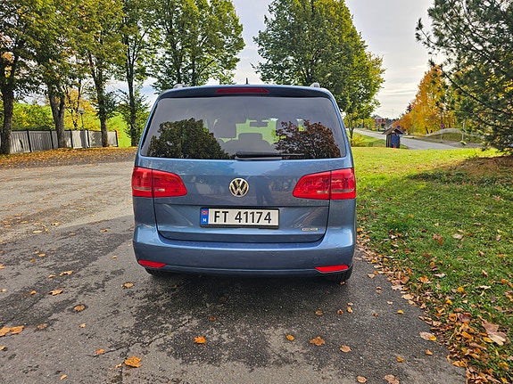 Volkswagen Touran 12 of 18