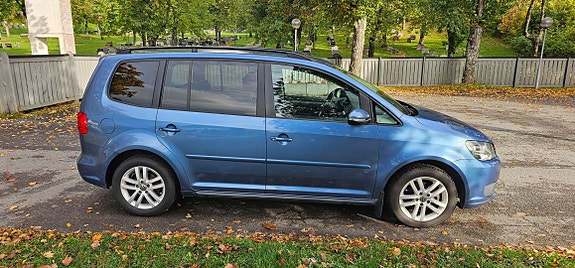 Volkswagen Touran 3 of 18