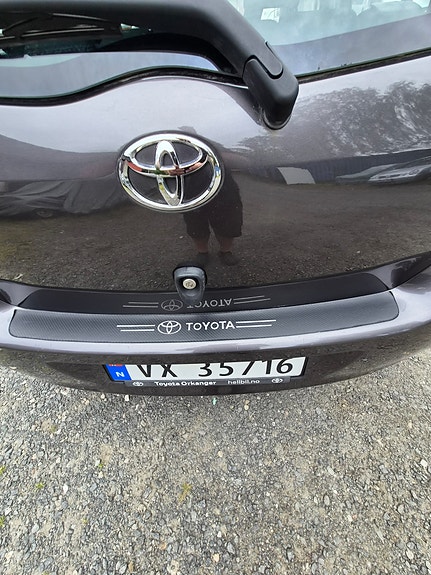 Toyota Yaris 4 of 5