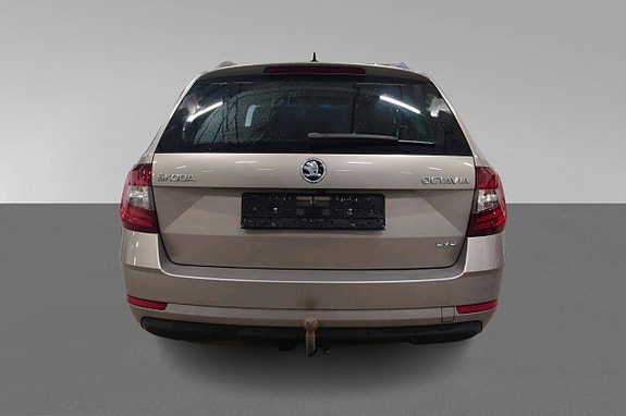 Skoda Octavia 5 of 5
