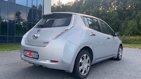 Nissan Leaf 7 of 15