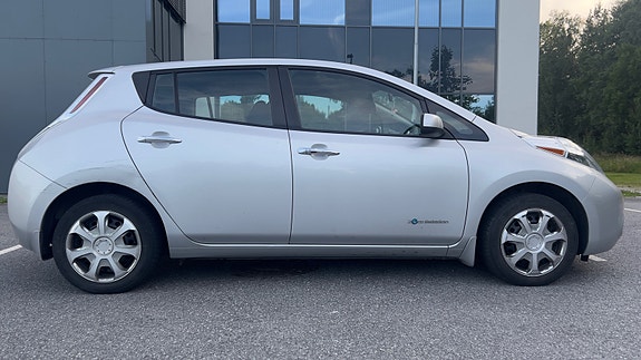 Nissan Leaf 8 of 15