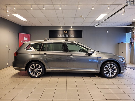Volkswagen Passat 4 of 5