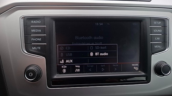 Volkswagen Passat 22 of 25
