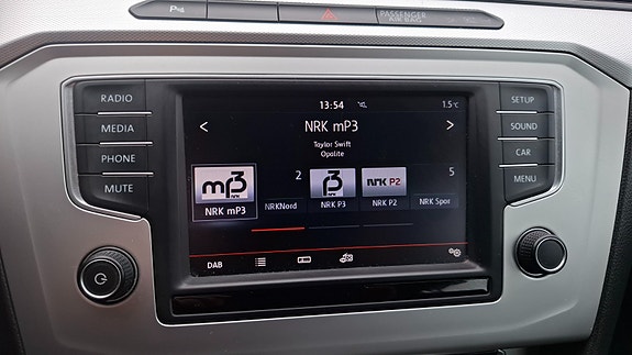 Volkswagen Passat 21 of 25