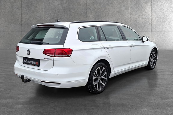 Volkswagen Passat 3 of 5