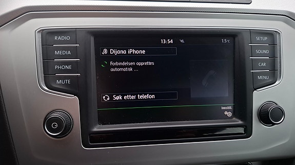 Volkswagen Passat 23 of 25