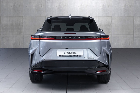 Lexus RZ450e 7 of 30