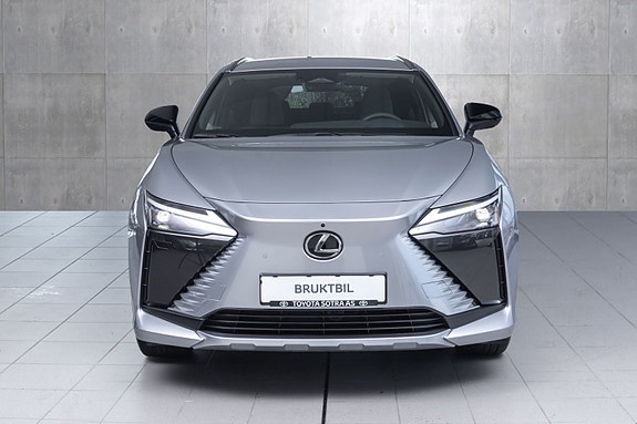 Lexus RZ450e 4 of 5