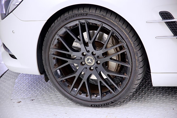 Mercedes-Benz SL500 13 of 21