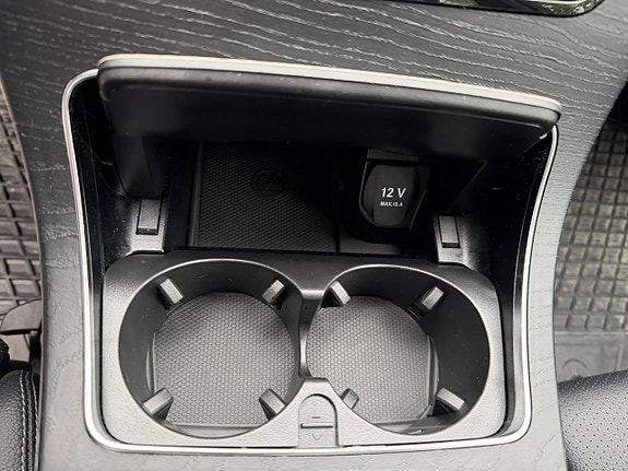 Mercedes-Benz C350 4 of 5