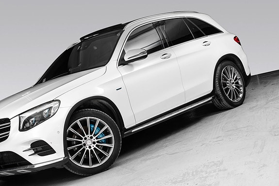 Mercedes-Benz GLC350 e 3 of 30