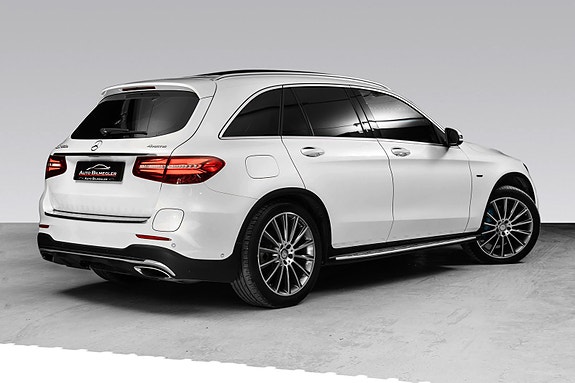 Mercedes-Benz GLC350 e 2 of 30