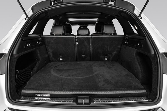 Mercedes-Benz GLC350 e 13 of 30